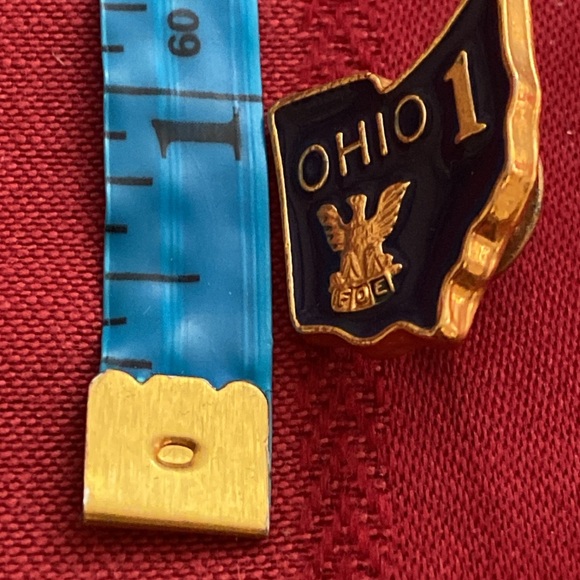 5/$10❤️❤️❤️❤️Vintage OHIO 1 FOE Fraternal Order of Eagles Lapel Pin - Picture 3 of 3